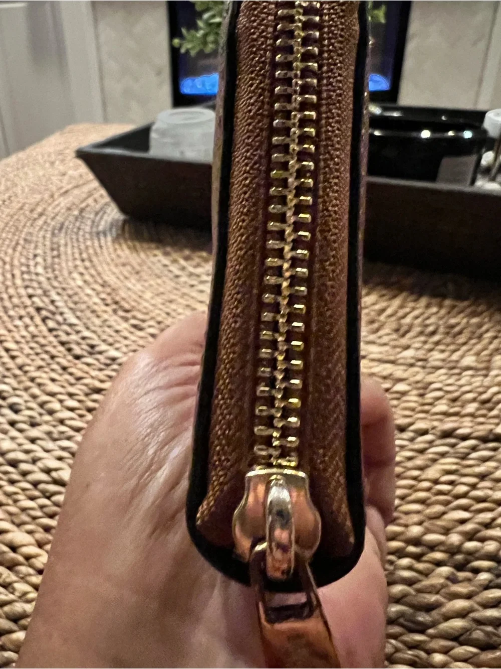 Michael Kors Jet Set Travel Large Leather Wallet - Luggage Brown / Gold